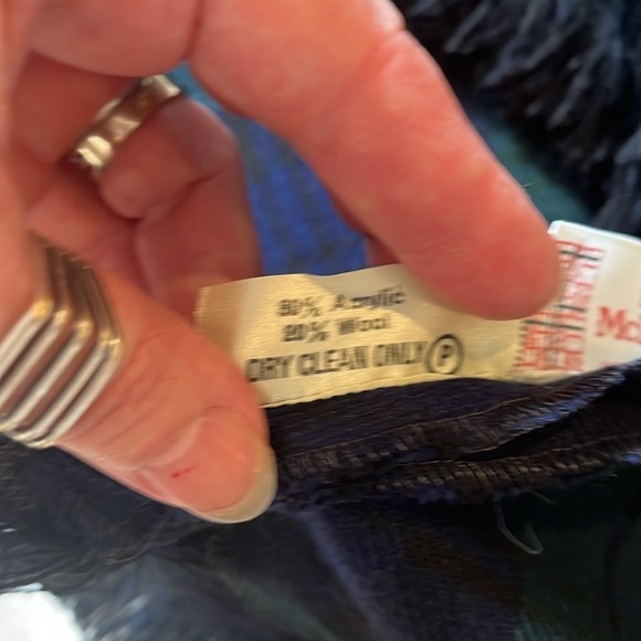 Children’s cape plaid green and blue.  Like new condition.  Fiona McDonald. - Picture 6 of 11